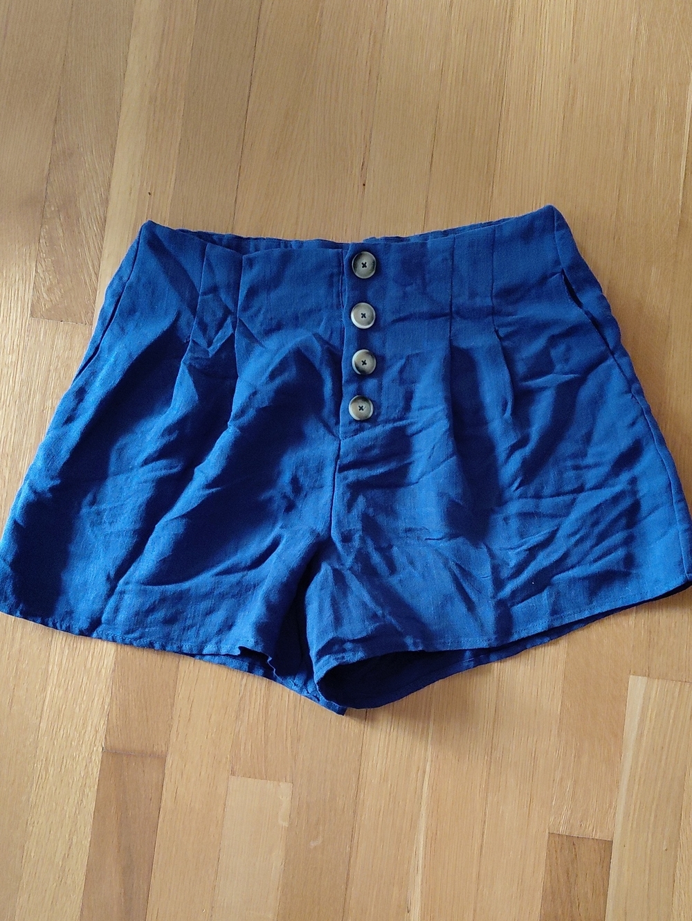 NWT Everly Royal Blue Button-Front Shorts Womens Large